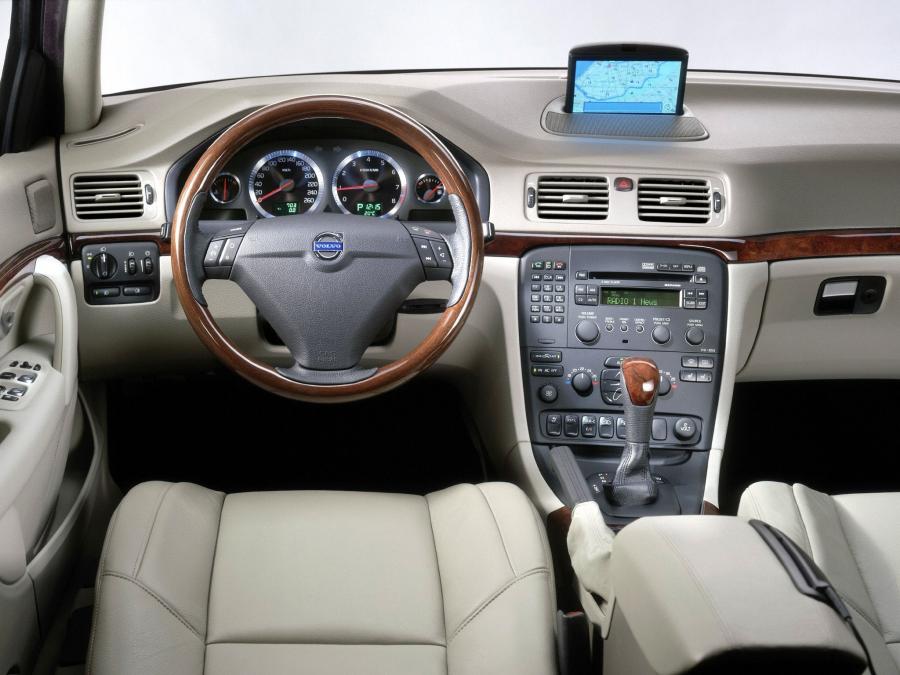  Volvo S80 2003 года  (фото 20 из 31)
